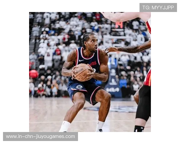 伦纳德三分命中，快船在客场拿到关键胜利